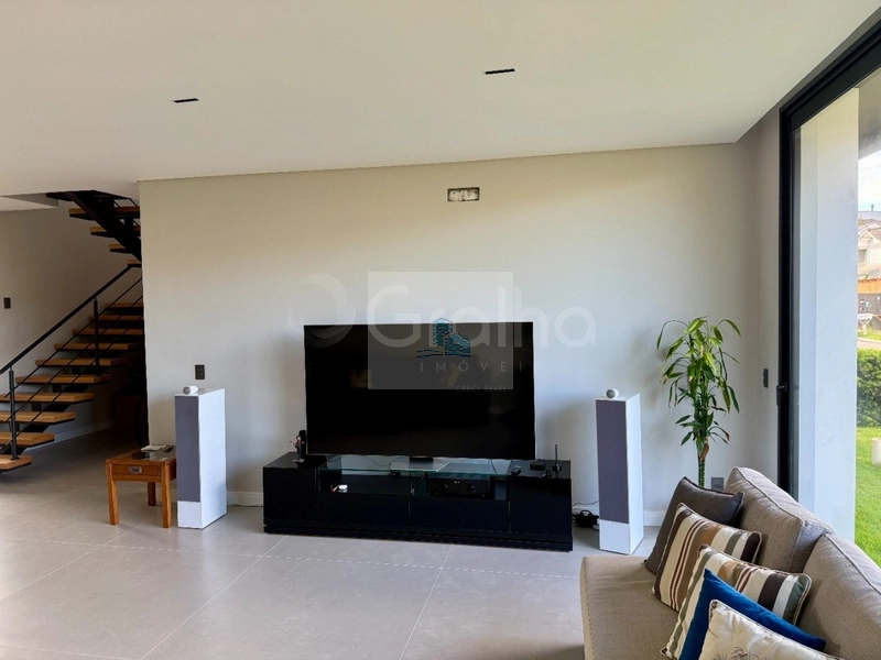 Casa residencial com 4 suítes com 300m² em Jurerê Internacional.: 12ª foto da galeria de imagens do imóvel