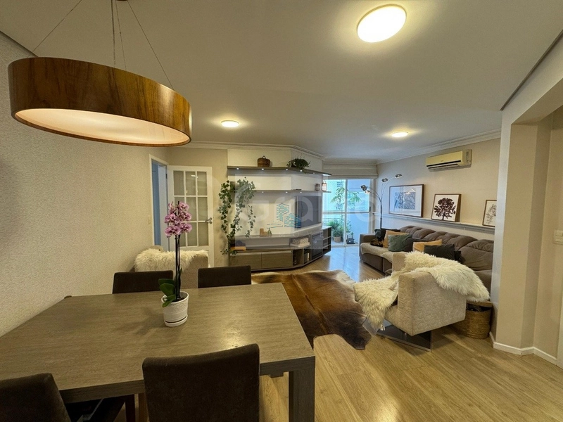 Apartamento de 108m² com 4 quartos sendo 1 suíte no Centro: 2ª foto da galeria de imagens do imóvel