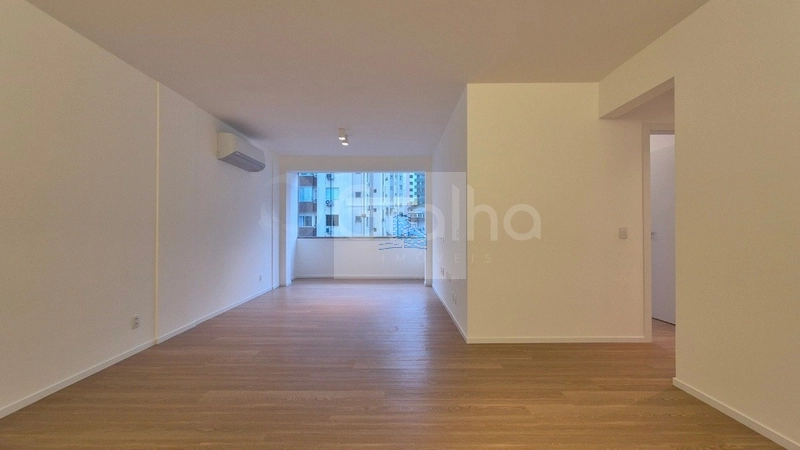 Apartamento de 96m² com 3 quartos sendo 2 suítes no Centro