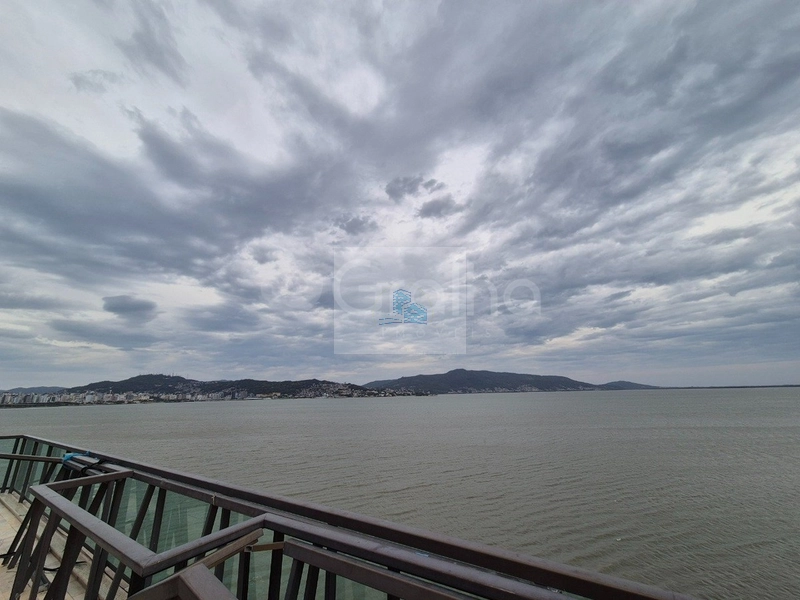 Apartamento Reformado e Amplo em Coqueiros — 130 m², Vista para o Mar: 14ª foto da galeria de imagens do imóvel