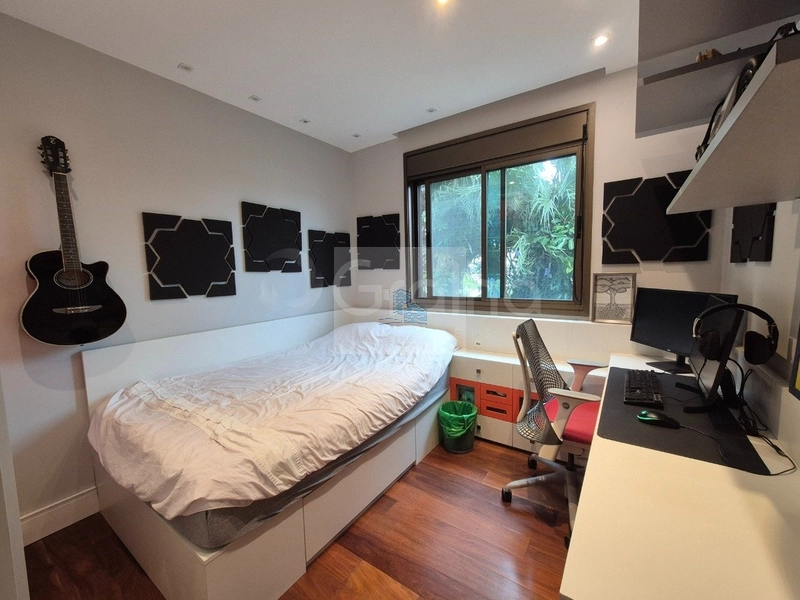 Apartamento Reformado e Amplo em Coqueiros — 130 m², Vista para o Mar: 12ª foto da galeria de imagens do imóvel