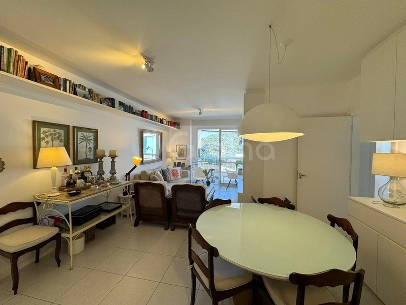 Apartamento à Venda — 86 m² Privativos, 3 Dormitórios e Vista Livre