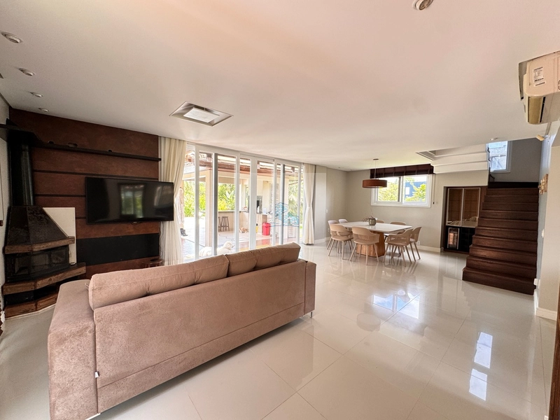 Casa condomínio fechado com 3 suítes com 280m² no Ratones: 4ª foto da galeria de imagens do imóvel