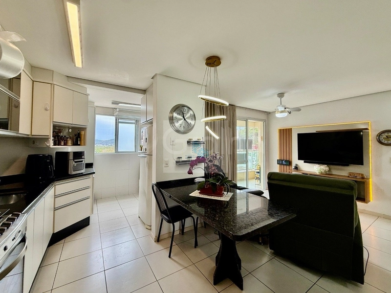 Apartamento 2 dormitórios  a venda próximo a policia federal Angeloni