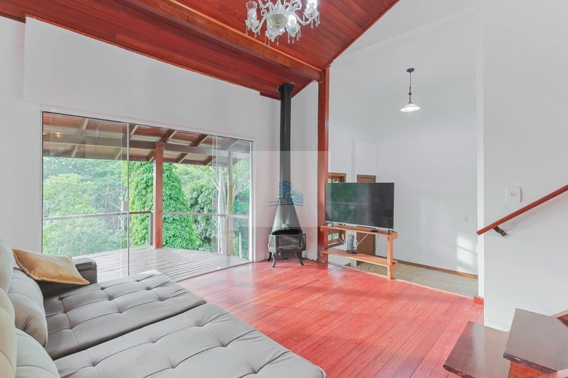 Casa com 4 quartos sendo 2 suítes no bairro Córrego grande: 2ª foto da galeria de imagens do imóvel