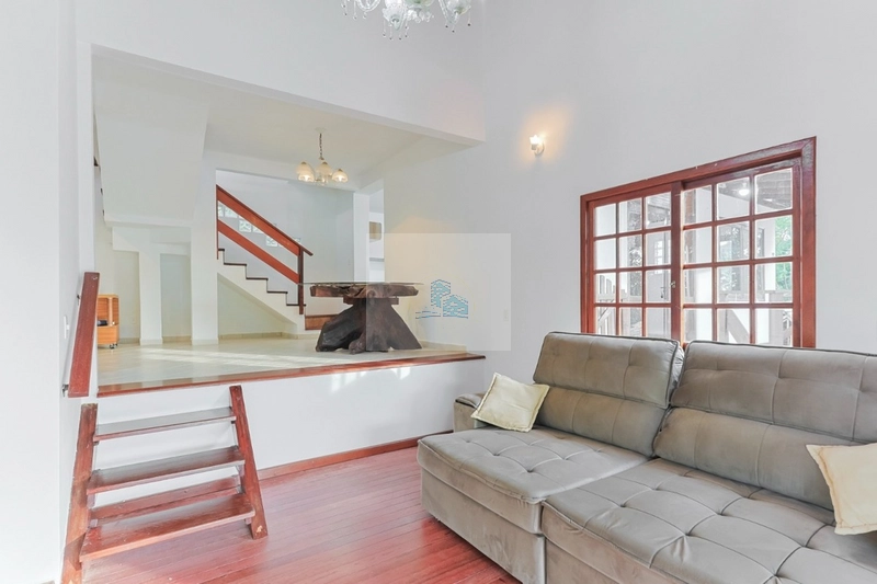 Casa com 4 quartos sendo 2 suítes no bairro Córrego grande: 4ª foto da galeria de imagens do imóvel