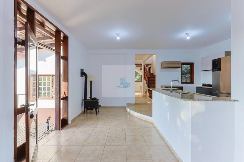 Casa com 4 quartos sendo 2 suítes no bairro Córrego grande: 9ª foto da galeria de imagens do imóvel