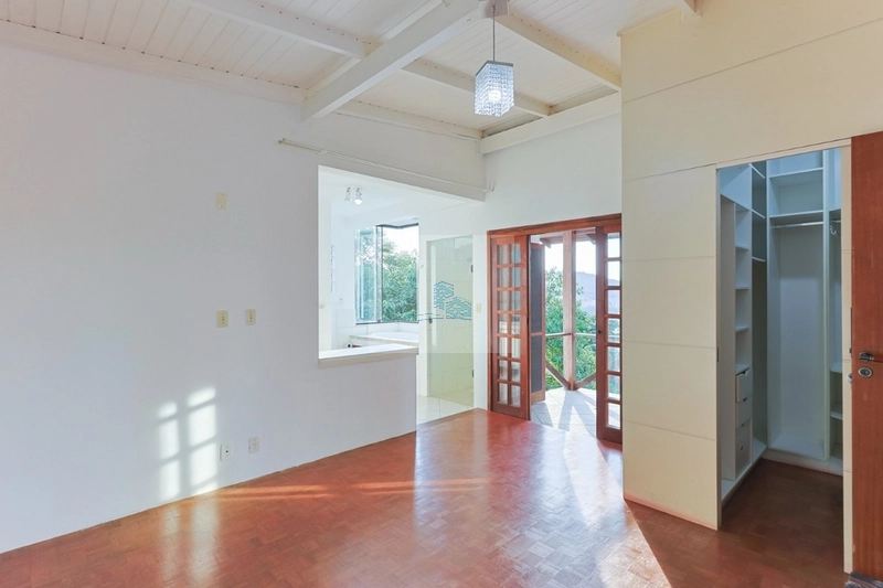 Casa com 4 quartos sendo 2 suítes no bairro Córrego grande: 14ª foto da galeria de imagens do imóvel