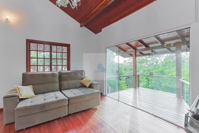 Casa com 4 quartos sendo 2 suítes no bairro Córrego grande: 3ª foto da galeria de imagens do imóvel