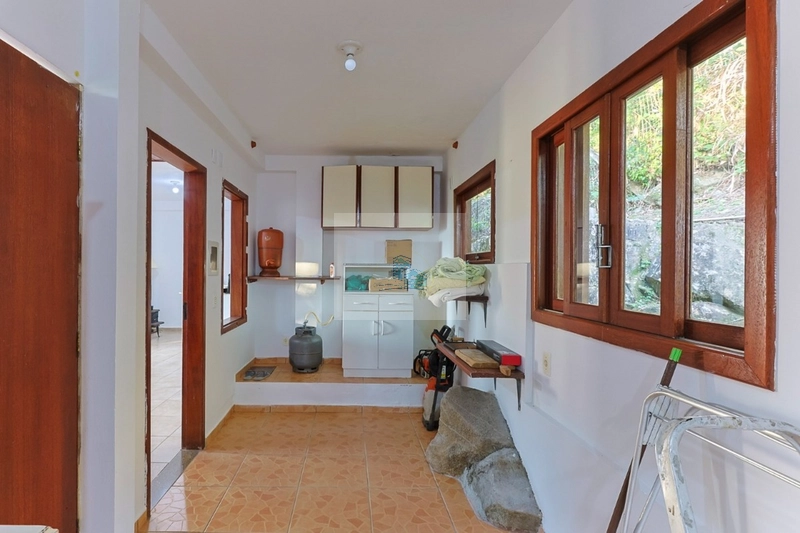 Casa com 4 quartos sendo 2 suítes no bairro Córrego grande: 12ª foto da galeria de imagens do imóvel