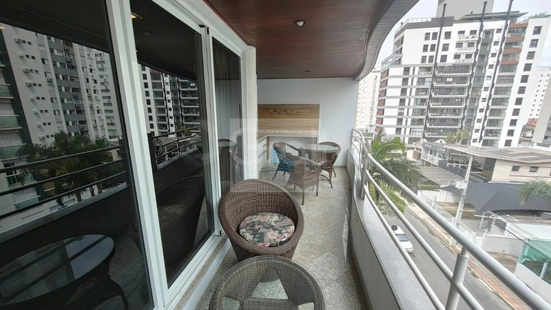 Apartamento de 151m² com 4 quartos sendo 1 suíte no Centro: 3ª foto da galeria de imagens do imóvel