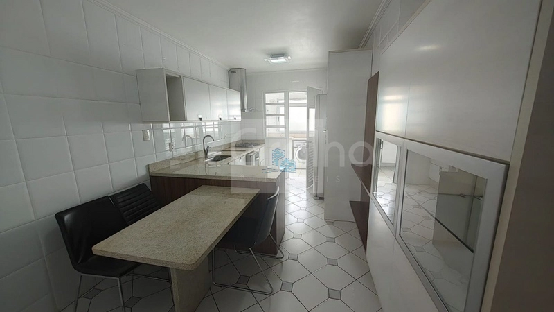 Apartamento de 151m² com 4 quartos sendo 1 suíte no Centro: 6ª foto da galeria de imagens do imóvel