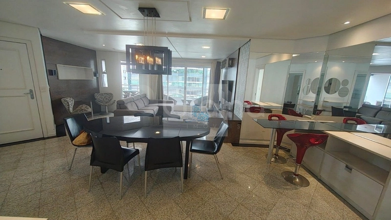 Apartamento de 151m² com 4 quartos sendo 1 suíte no Centro