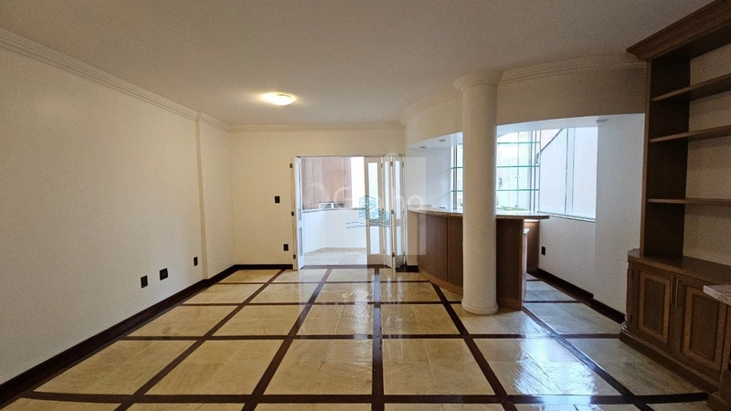 Apartamento de 140m² com 3 quartos sendo 1 suíte na Agronômica: 2ª foto da galeria de imagens do imóvel