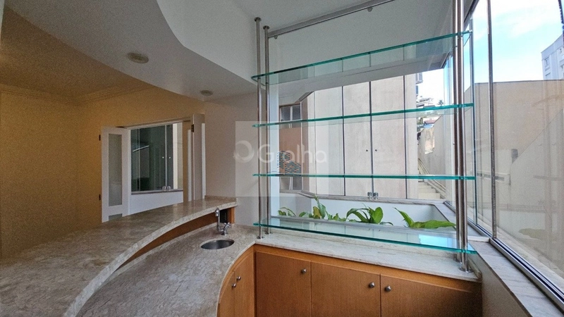 Apartamento de 140m² com 3 quartos sendo 1 suíte na Agronômica: 4ª foto da galeria de imagens do imóvel