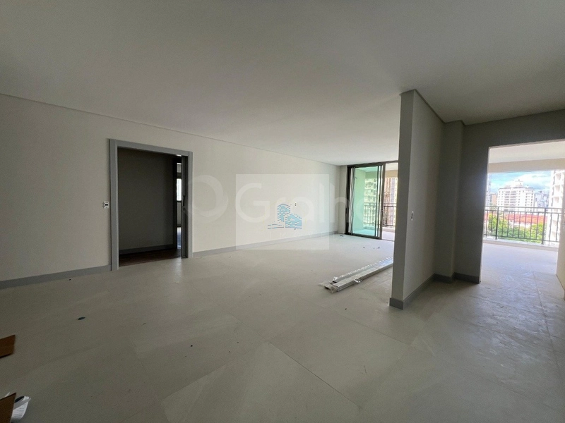 Apartamento de 154m² com 3 suítes Av. Trompowsky centro Fpolis