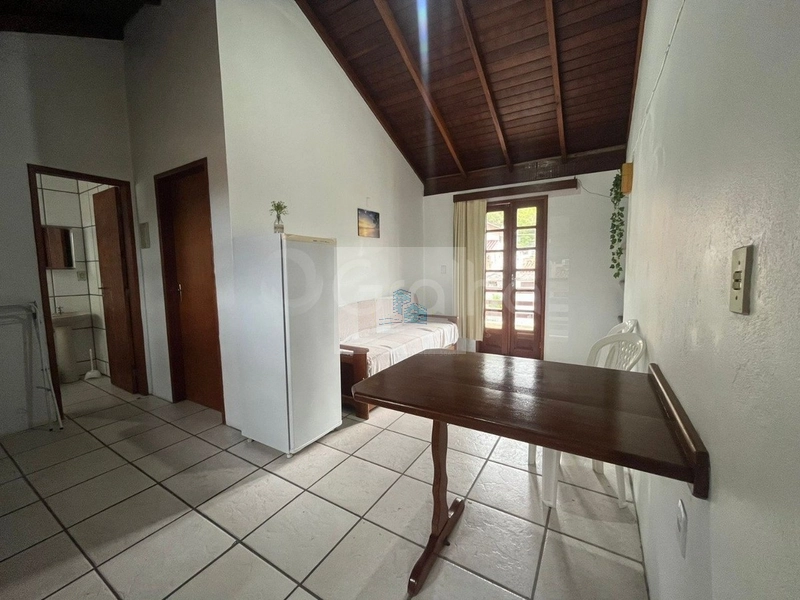 Pousada com 14 quartos sendo 10 suítes no bairro Canasvieiras: 5ª foto da galeria de imagens do imóvel