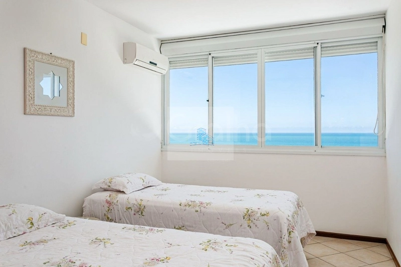 Casa à venda na Praia Brava, Florianópolis — vista para o mar: 11ª foto da galeria de imagens do imóvel