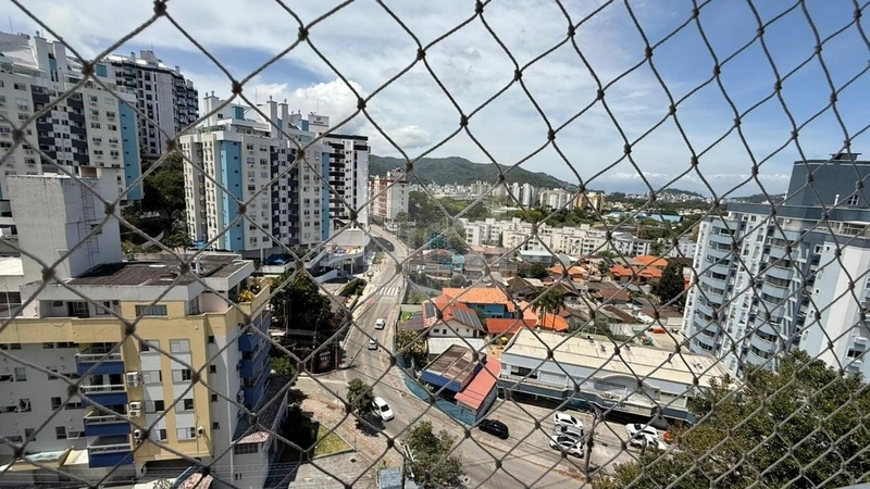 Apartamento mobiliado próximo à UDESC — 3 dormitórios com suíte: 4ª foto da galeria de imagens do imóvel