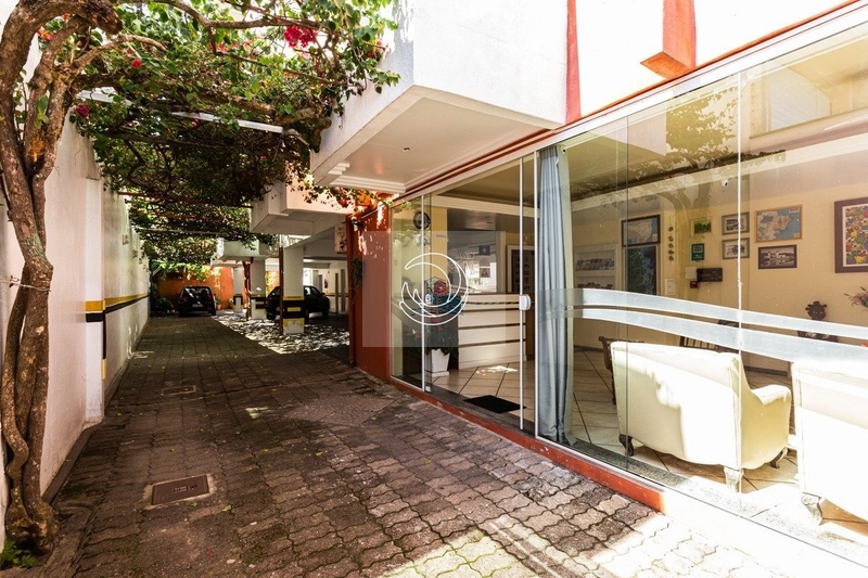 Hotel estilo pousada à venda em Canasvieiras – a apenas 10 metros do m: 2ª foto da galeria de imagens do imóvel