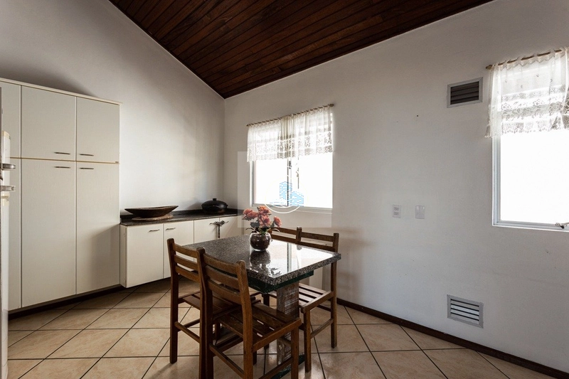 Hotel estilo pousada à venda em Canasvieiras – a apenas 10 metros do m: 13ª foto da galeria de imagens do imóvel