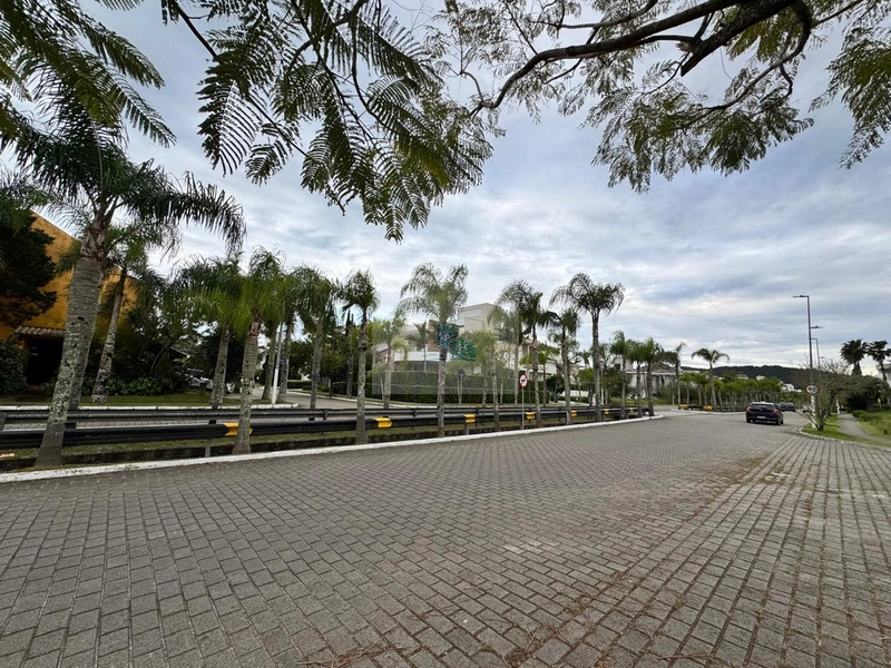 Terreno a venda em Jurerê internacional: 4ª foto da galeria de imagens do imóvel