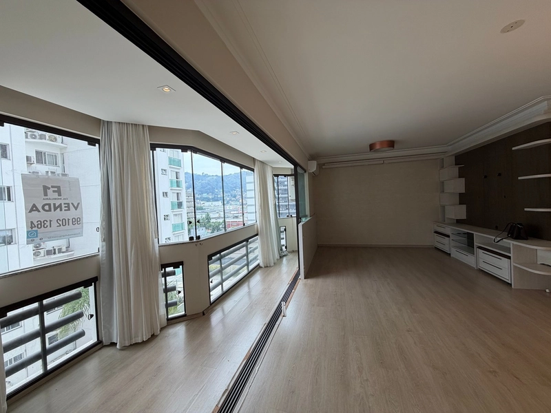 Apartamento a venda 3 dormi próximo ao hippo centro Florianópolis: 2ª foto da galeria de imagens do imóvel