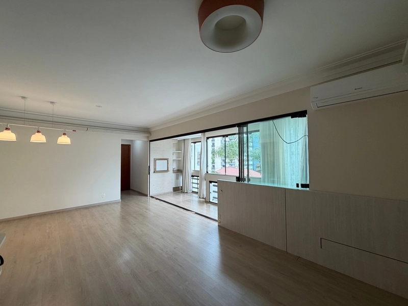 Apartamento a venda 3 dormi próximo ao hippo centro Florianópolis