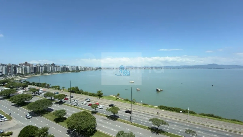 Apartamento com vista panoramica para o mar ...