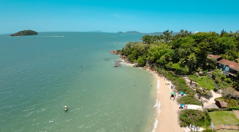 Casa de Alto Padrão com Vista Mar em Canajurê – Florianópolis: 2ª foto da galeria de imagens do imóvel