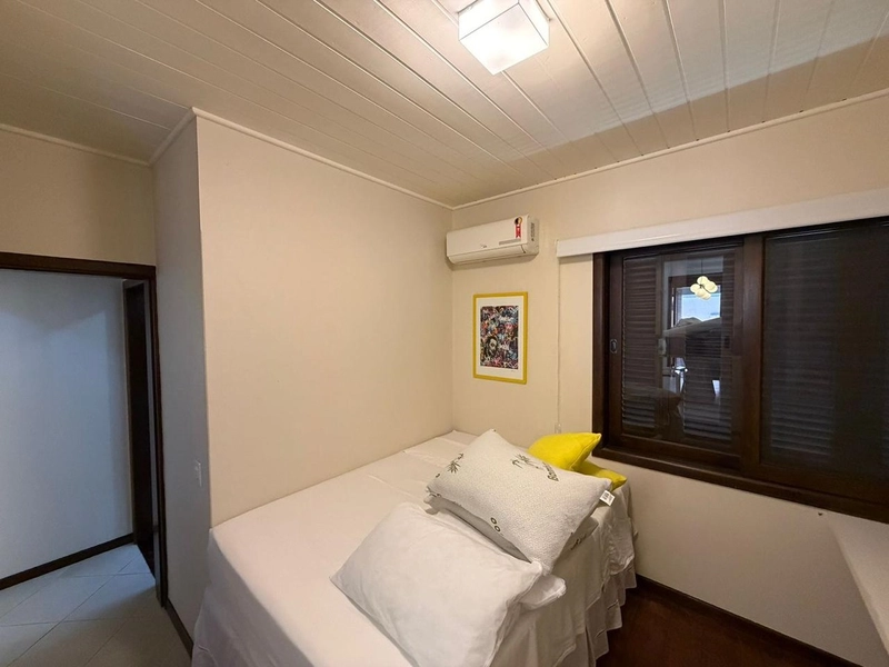 Casa residencial a venda 300 metros do mar Jurere Internacional: 6ª foto da galeria de imagens do imóvel