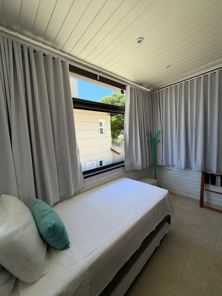 Casa residencial a venda 300 metros do mar Jurere Internacional: 9ª foto da galeria de imagens do imóvel