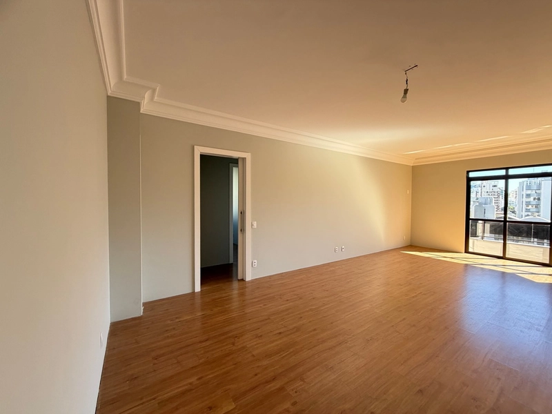 Apartamento à venda no Centro de Florianópolis 3 dormitorios: 3ª foto da galeria de imagens do imóvel