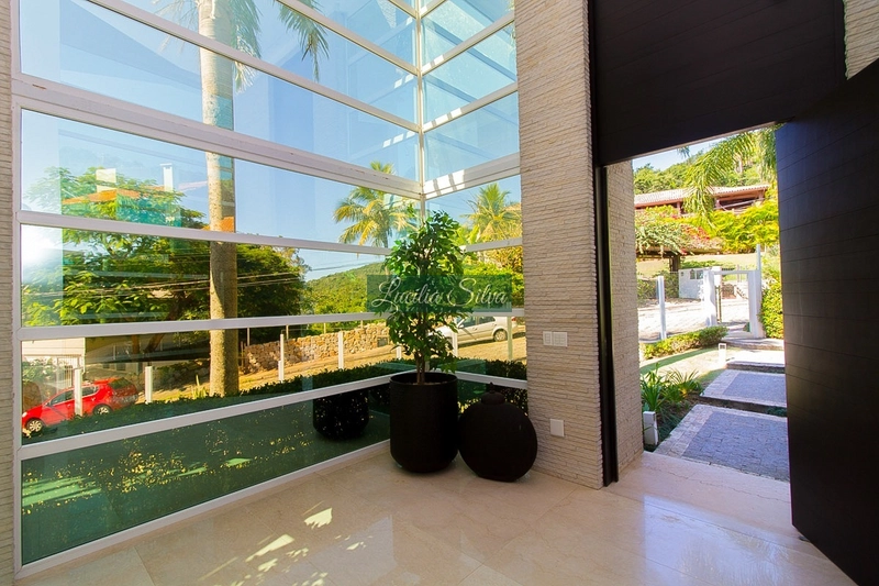 Casa a venda Alto padrão na Praia Brava Floripa: 3ª foto da galeria de imagens do imóvel