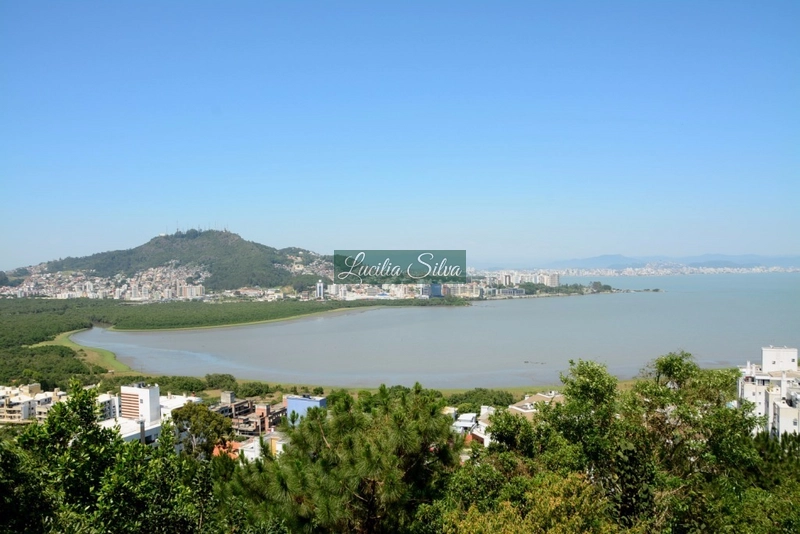 Casa a venda com vista panorâmica mar: 3ª foto da galeria de imagens do imóvel