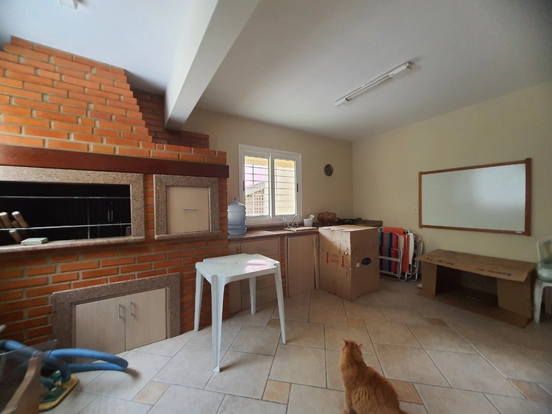 Casa a venda em Coqueiros próximo a praia do meio na via gastronômica: 7ª foto da galeria de imagens do imóvel