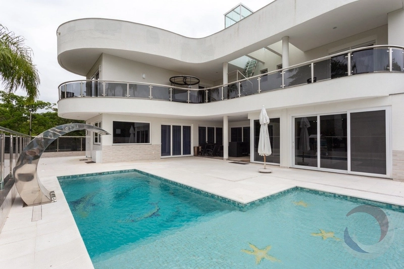 Casa residencial a venda proximo ao Amoreville Jurerê internacional: 1ª foto da galeria de imagens do imóvel