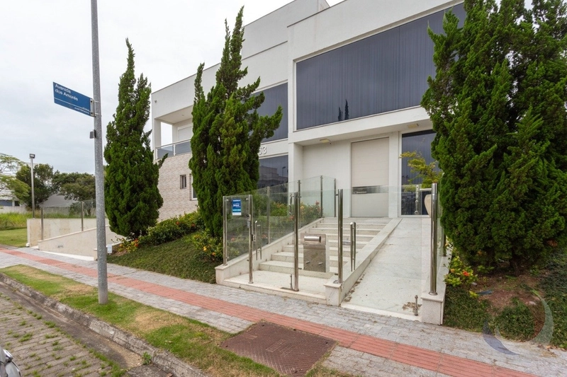 Casa residencial a venda proximo ao Amoreville Jurerê internacional: 3ª foto da galeria de imagens do imóvel