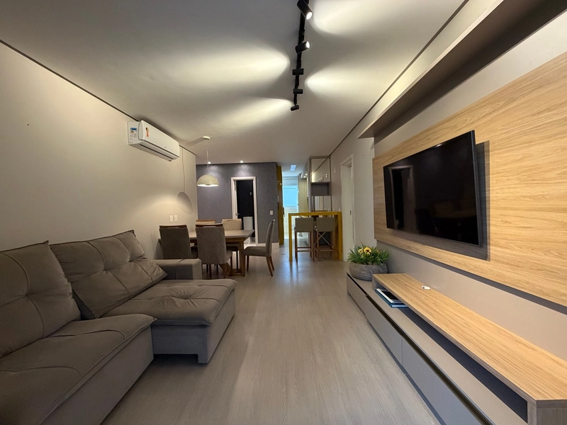 Apto a venda mobiliado de 2 dormitórios  no centro  Florianopolis: 1ª foto da galeria de imagens do imóvel