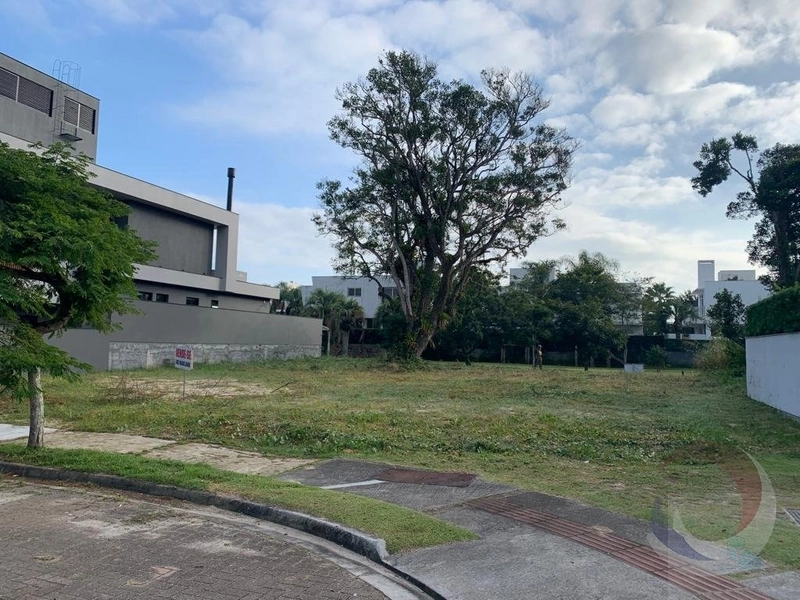 Terreno COM 701,50 M2 em jurerê Internacional no Bosque Amoraeville.: 1ª foto da galeria de imagens do imóvel