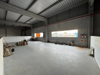 Galpão 650m²(80m mezanino),docas bairro Limoeiro