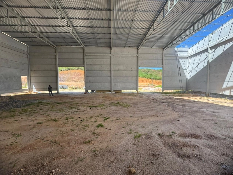 Galpão com espaço ideal para impulsionar seu negócio nós temos:: 9ª foto da galeria de imagens do imóvel