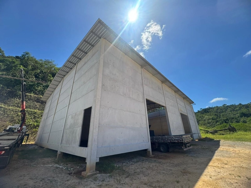 Galpão com espaço ideal para impulsionar seu negócio nós temos:: 4ª foto da galeria de imagens do imóvel