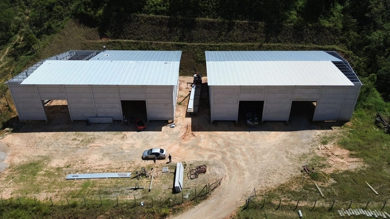 Galpão com espaço ideal para impulsionar seu negócio nós temos:: 2ª foto da galeria de imagens do imóvel