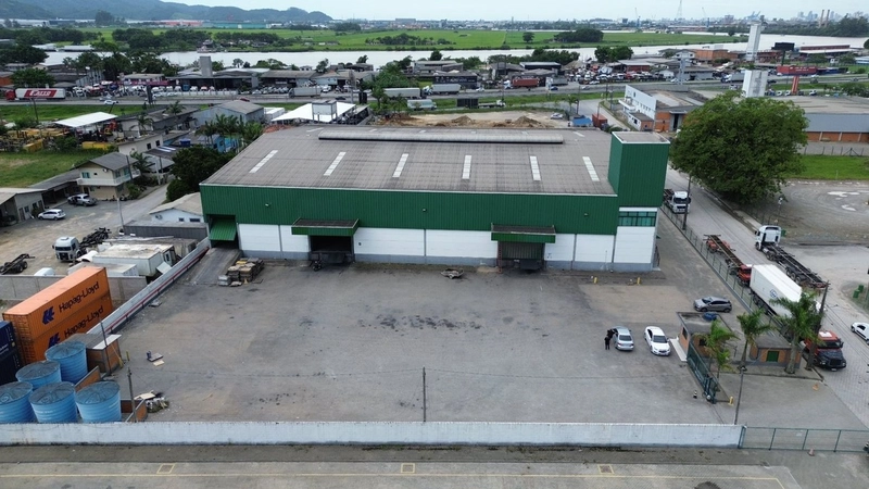 Galpão 3200m²FÁCIL ACESSO AOS PORTOS,instale sua empresa aqui conosco!: 3ª foto da galeria de imagens do imóvel
