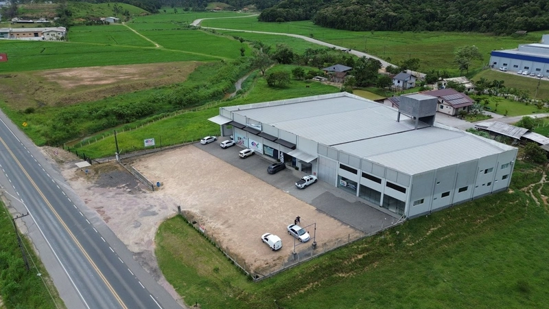 GALPÃO PARA LOCAÇÃO – GASPAR/SC | FRENTE PARA A RODOVIA IVO SILVEIRA: 4ª foto da galeria de imagens do imóvel