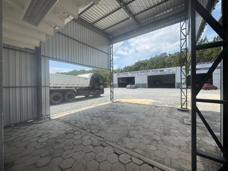 Galpão para locação em Brusque – Ideal para oficina: 2ª foto da galeria de imagens do imóvel