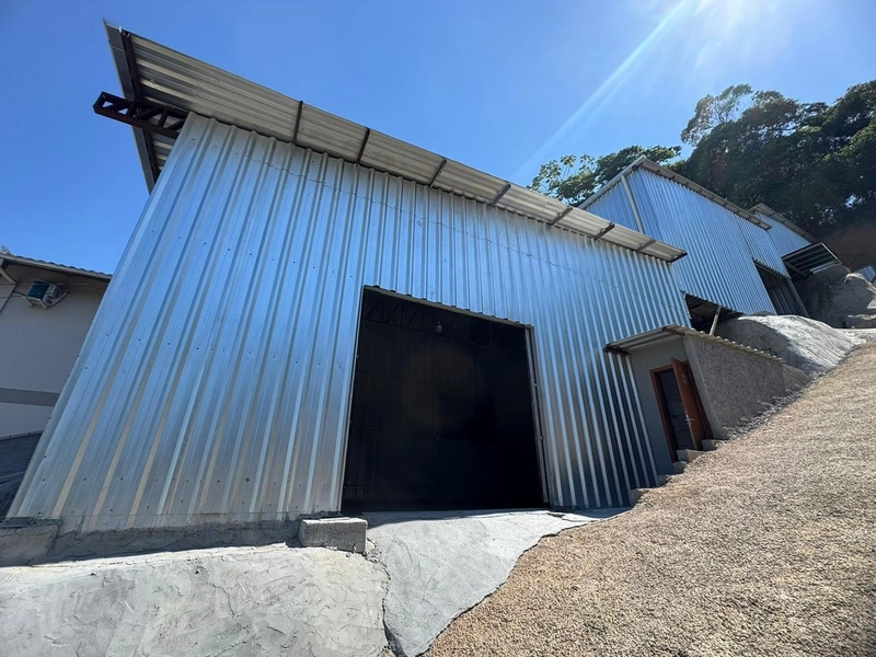 Galpão para locação em Brusque – a 5 minutos do Centro: 1ª foto da galeria de imagens do imóvel