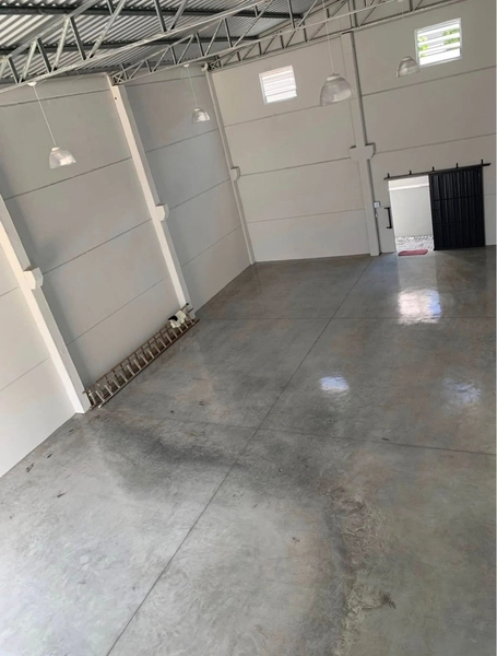 Galpão 265m²,com mezanino para escritório,bem funcional,em Brusque.: 7ª foto da galeria de imagens do imóvel