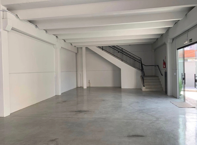 Galpão 265m²,com mezanino para escritório,bem funcional,em Brusque.: 4ª foto da galeria de imagens do imóvel